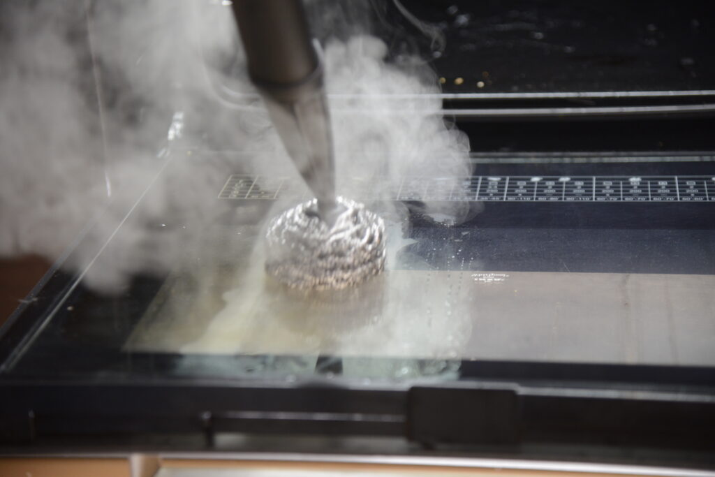 Trockendampf-Reinigung von Backofen ohne Chemie – hygienische Tiefenreinigung